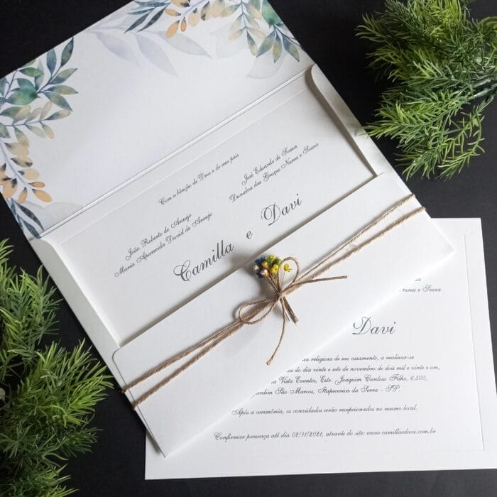 Convite de casamento com envelope floral